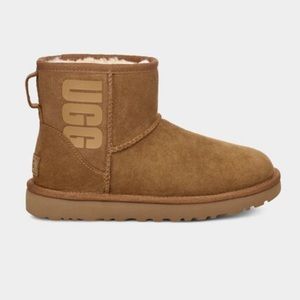 UGG Mini Classic Logo Boot